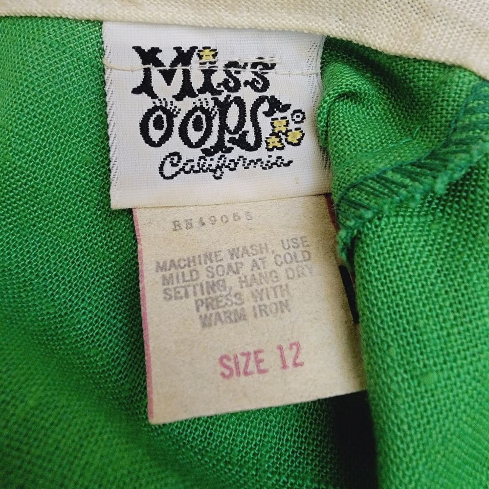 Vintage Dress by Miss Oops - Picture 15 of 17